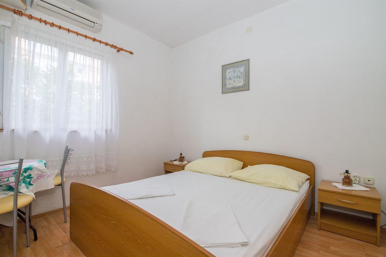 מאקרסקה Apartments Zeljko מראה חיצוני תמונה