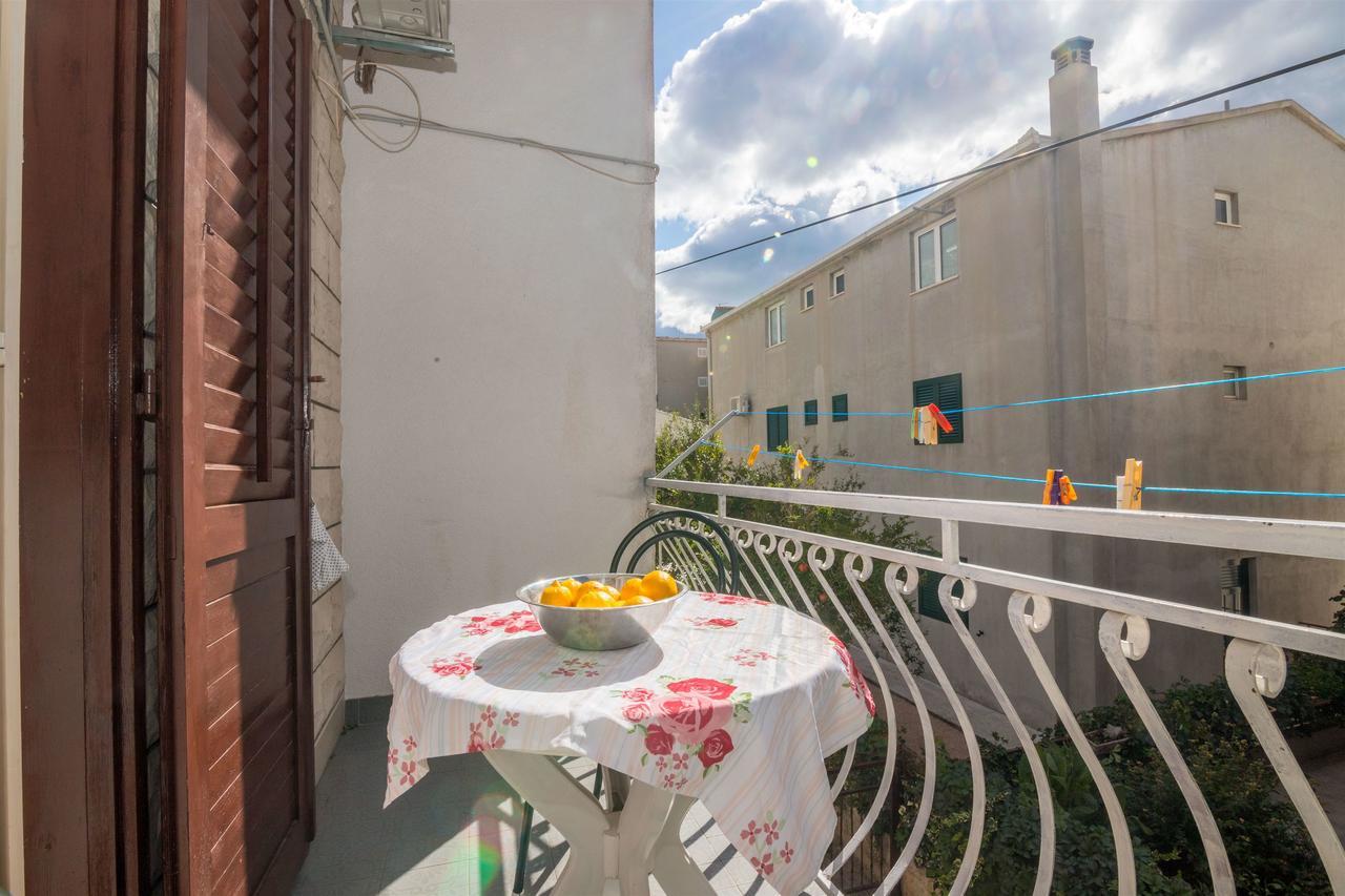 מאקרסקה Apartments Zeljko מראה חיצוני תמונה