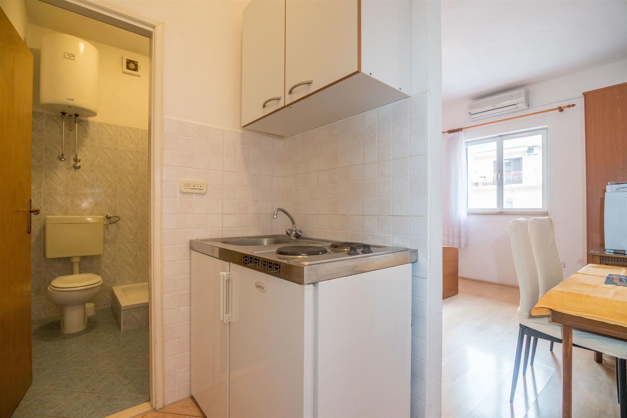 מאקרסקה Apartments Zeljko מראה חיצוני תמונה