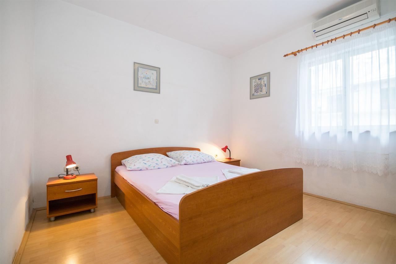 מאקרסקה Apartments Zeljko מראה חיצוני תמונה
