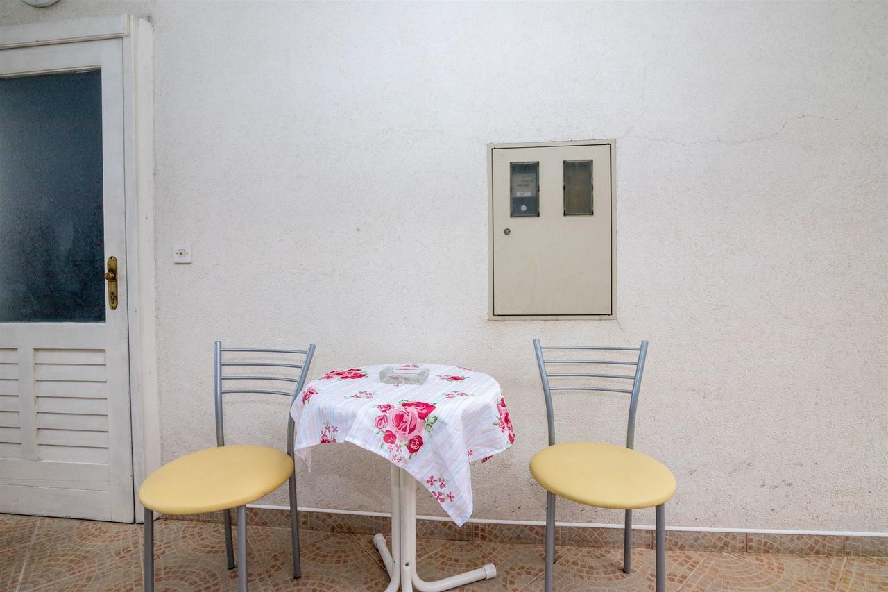 מאקרסקה Apartments Zeljko מראה חיצוני תמונה